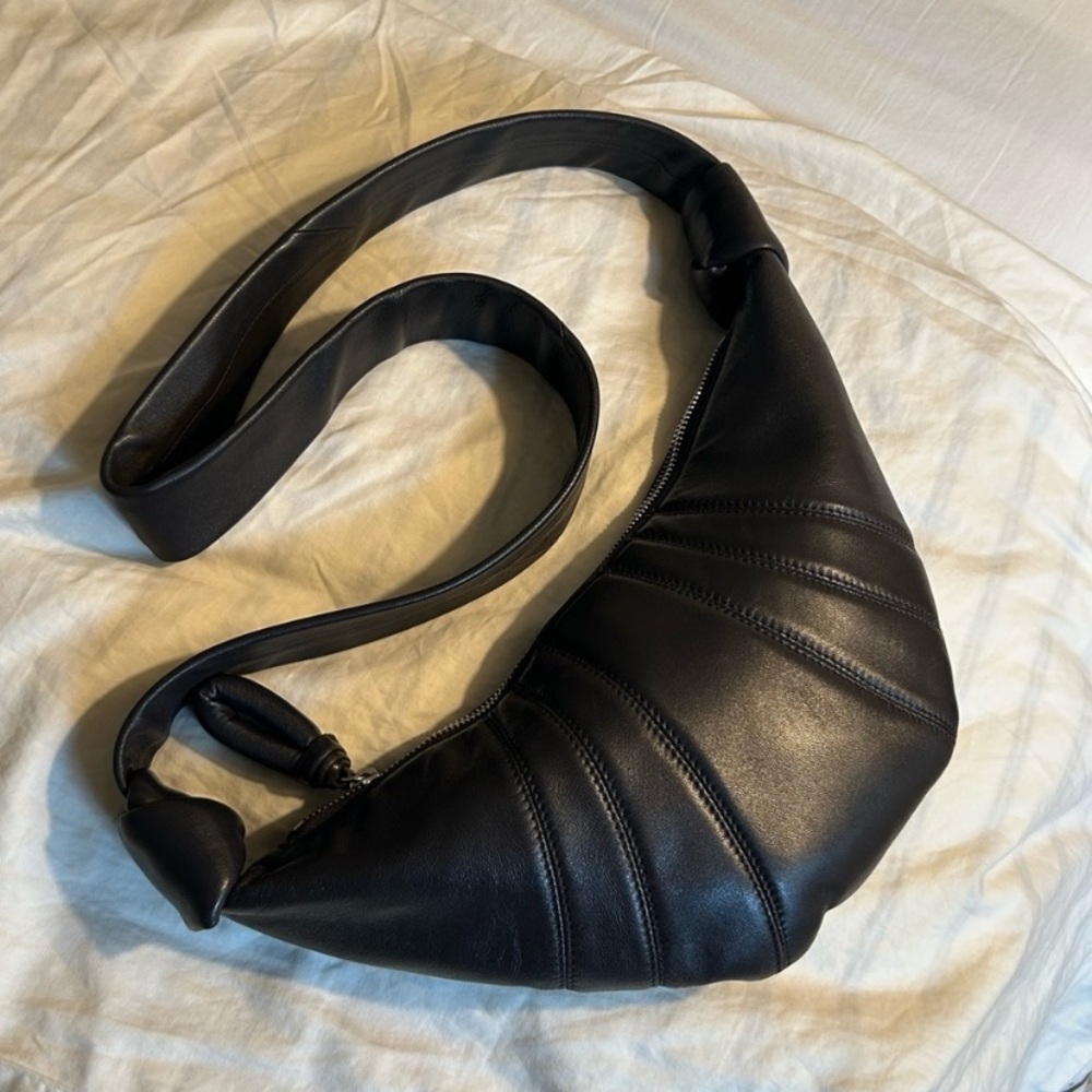 Lemaire Stylish Black Leather Sling Bag - Picture 1 of 6